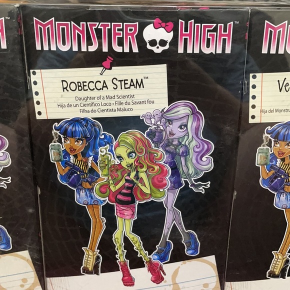 Monster high coffin bean 3 pack twyla, Robecca steam, Venus McFlytrap rare HTF - Picture 11 of 14
